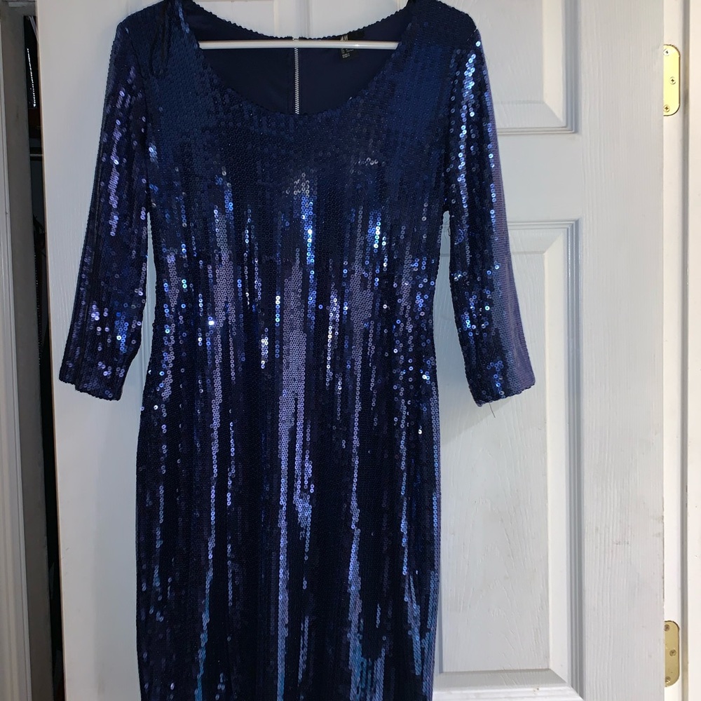 Beautiful blue sequins mid sleeve dress